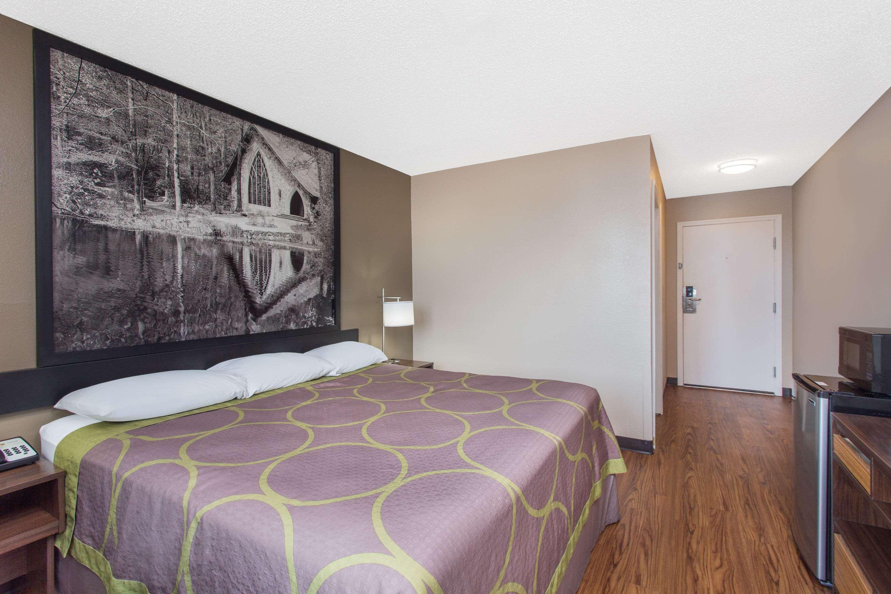 Hotel Super 8 By Wyndham Columbus Airport Exterior foto