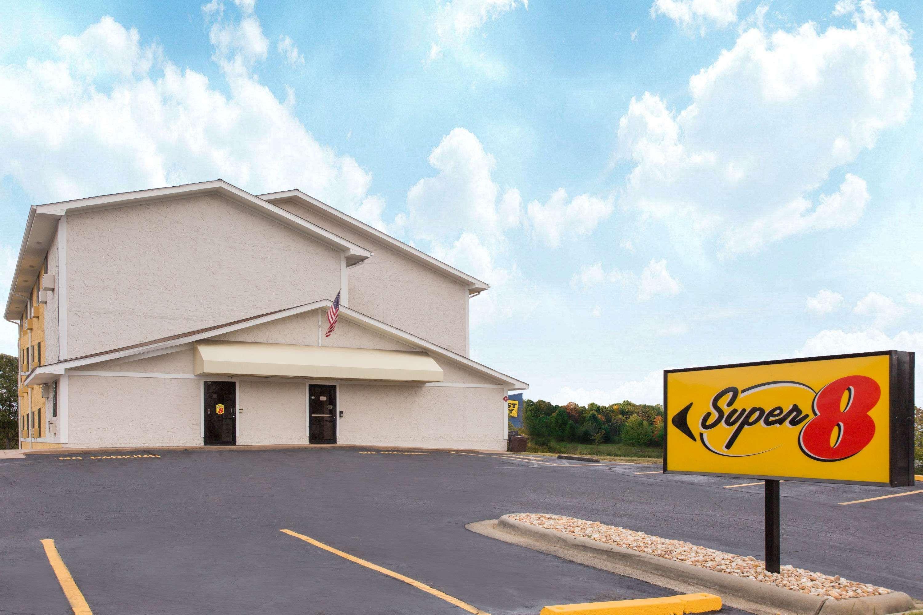 Hotel Super 8 By Wyndham Columbus Airport Exterior foto