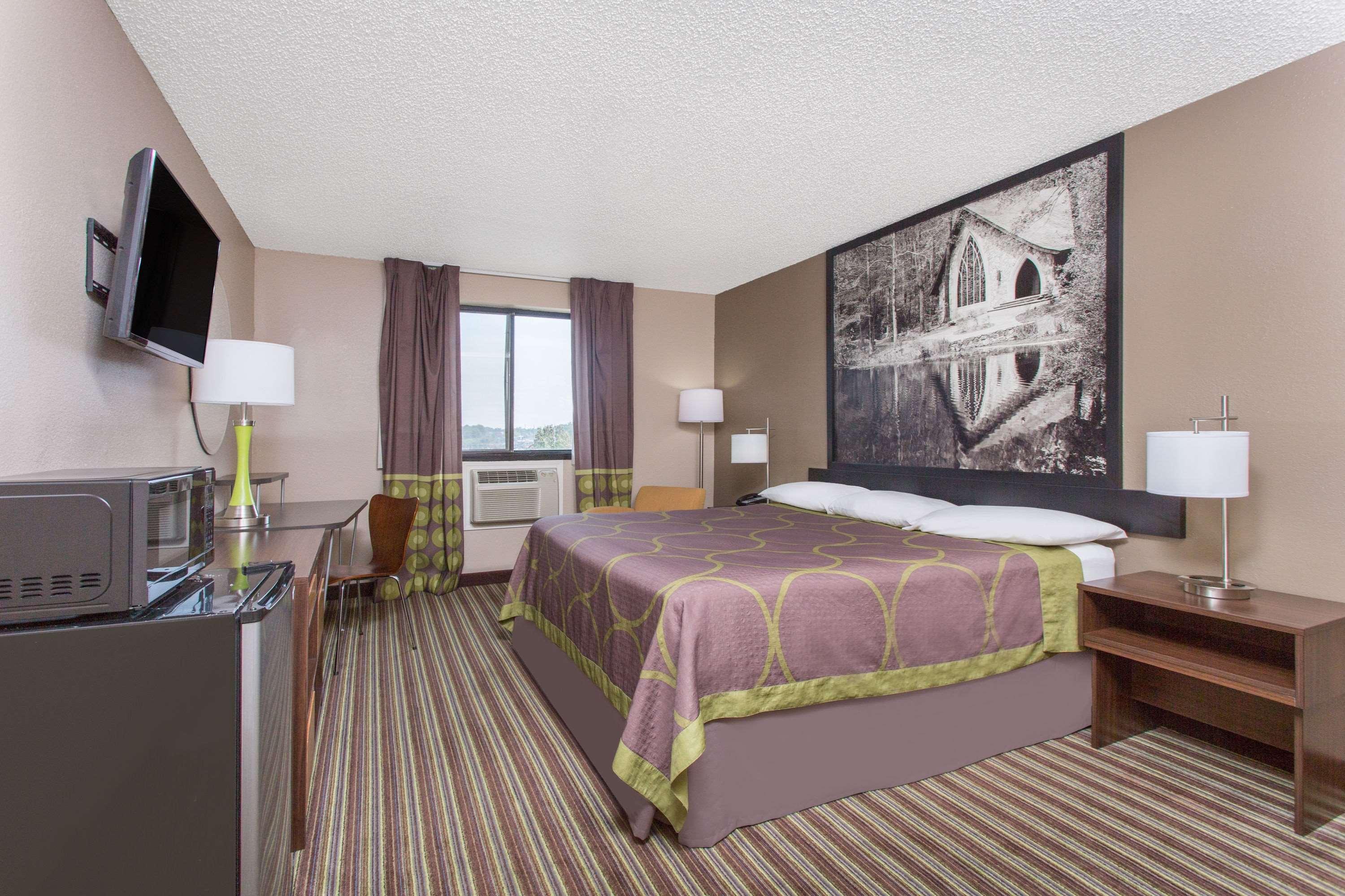 Hotel Super 8 By Wyndham Columbus Airport Exterior foto
