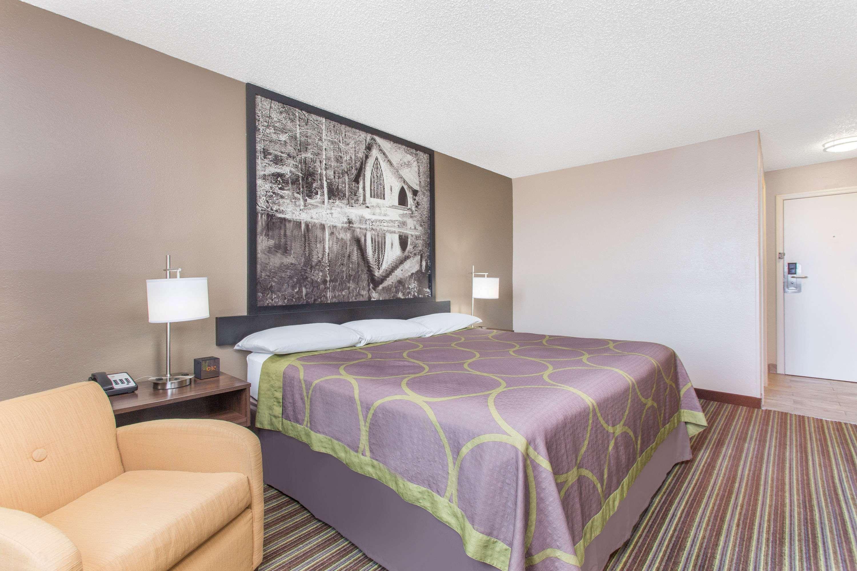 Hotel Super 8 By Wyndham Columbus Airport Exterior foto